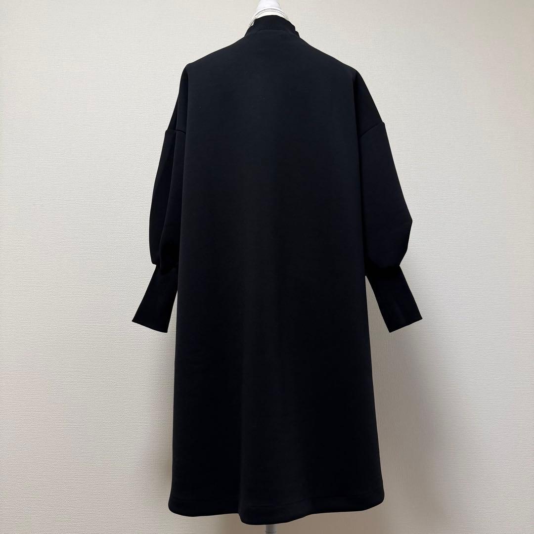 ビアズリー　ハイネック袖パフダンボールワンピース　24AW　タグ付き　日本製　黒