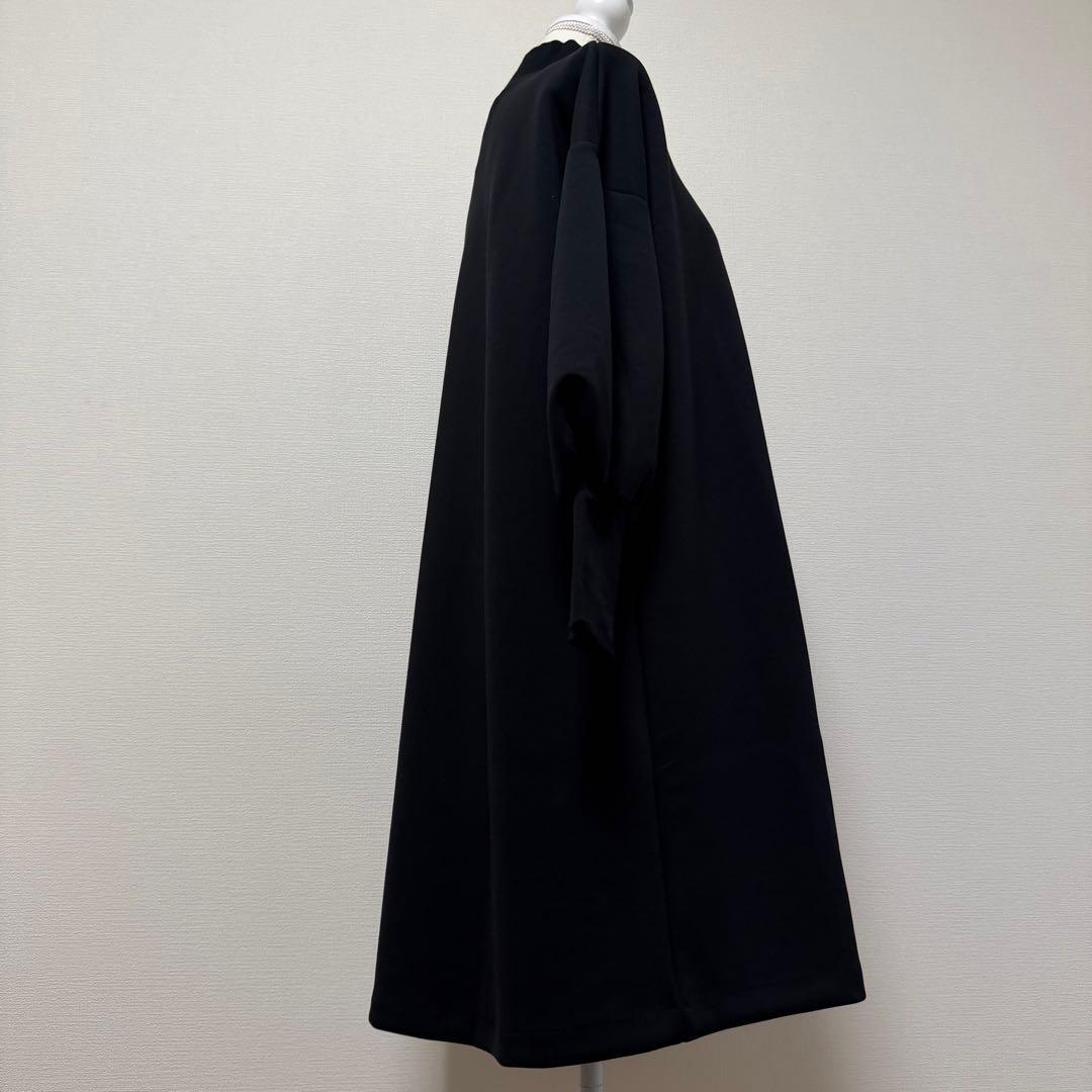 ビアズリー　ハイネック袖パフダンボールワンピース　24AW　タグ付き　日本製　黒