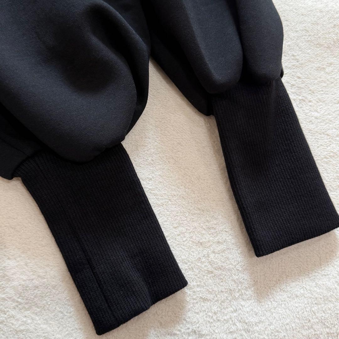 ビアズリー　ハイネック袖パフダンボールワンピース　24AW　タグ付き　日本製　黒