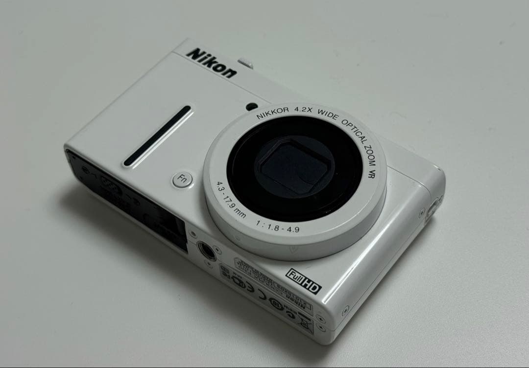 Nikon コンパクトデジタルカメラ