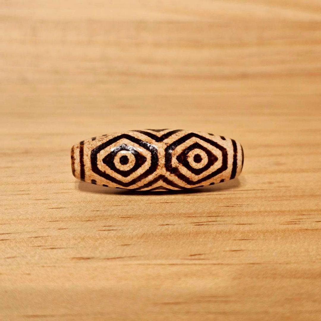 龍眼天珠 上肯 龍紋