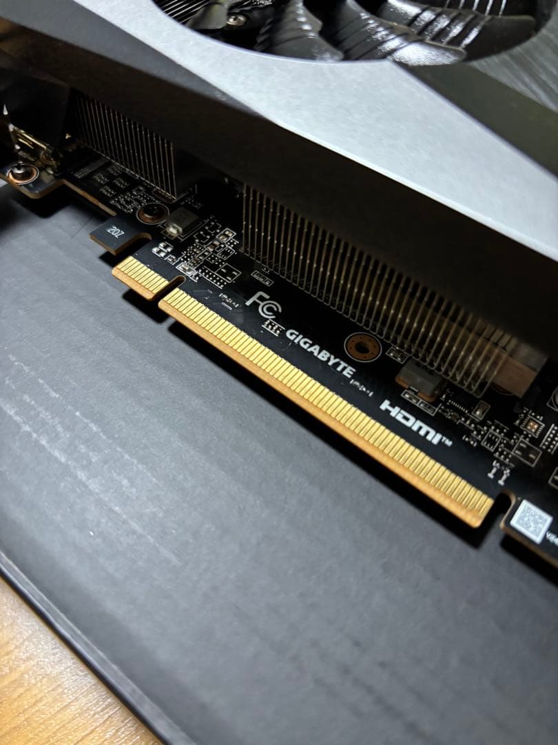 GIGABYTE Radeon RX 7600 8GB 中古