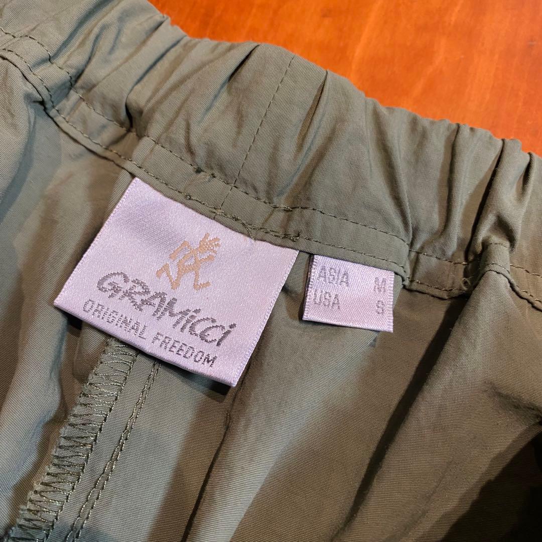 グラミチ　ナイロンフレアパンツ　Mサイズ