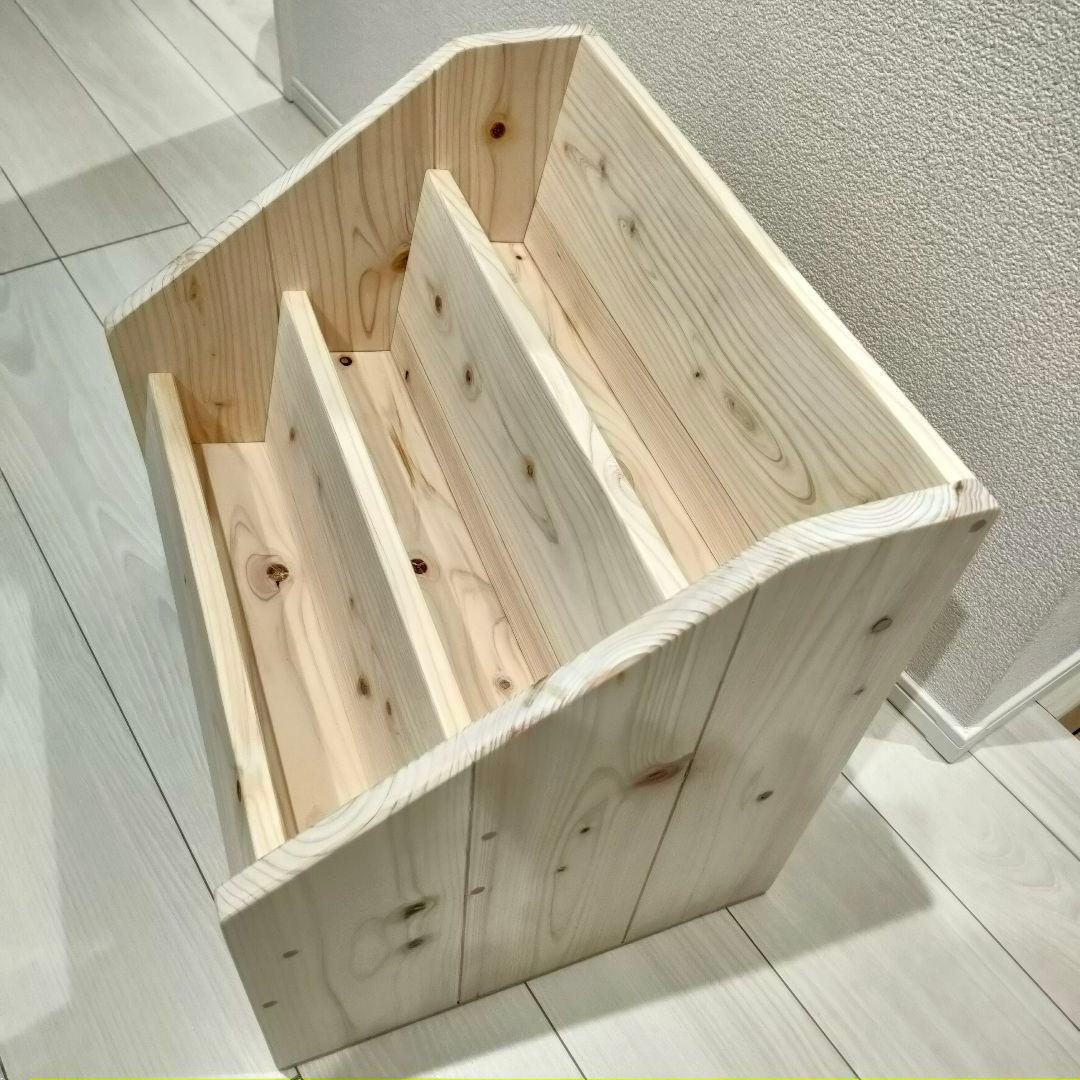 【ハンドメイド知育家具】モンテッソーリ式 絵本／天然ひのき材使用／出産祝いにも