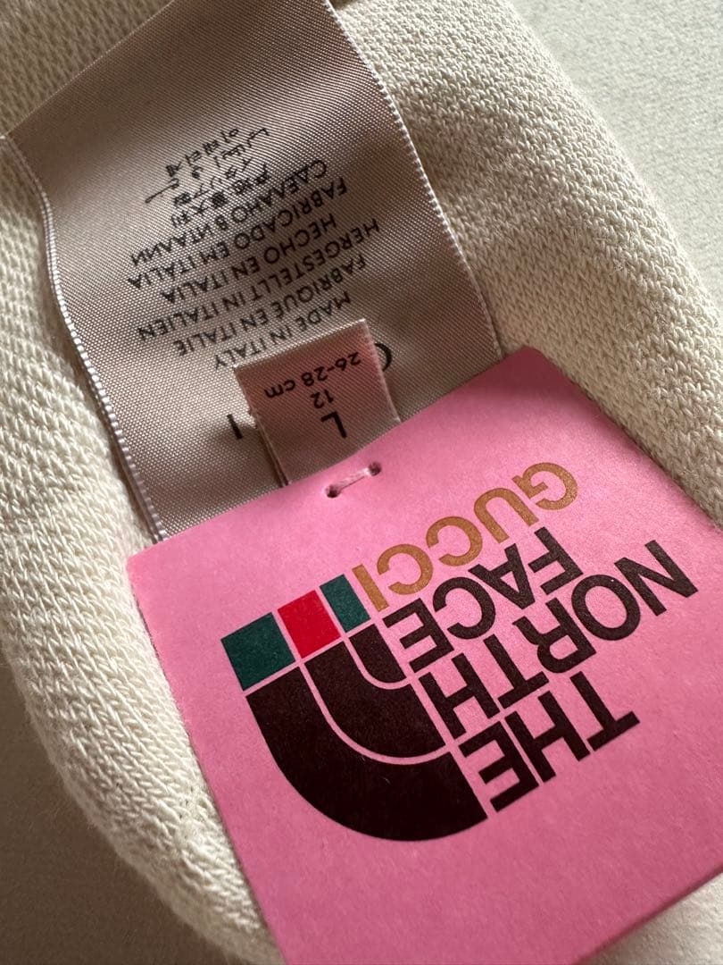 グッチ×ザノースフェイス ソックス未使用