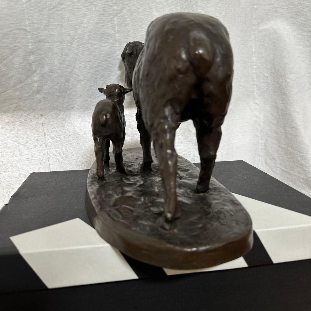 アンティーク雑貨　ブロンズ製 羊と子羊の彫刻 1957年製