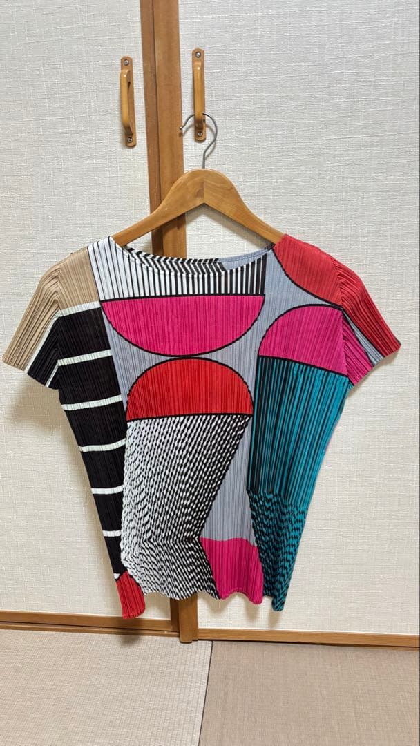 イッセイミヤケ カラフル幾何学模様 半袖Tシャツ