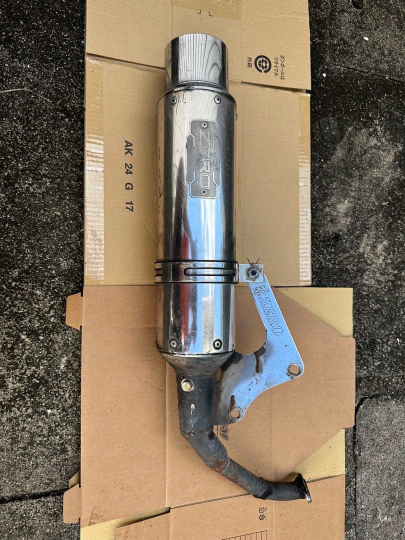 ライブ　DIO ZX ZERO デューク　マフラー　チャンバー