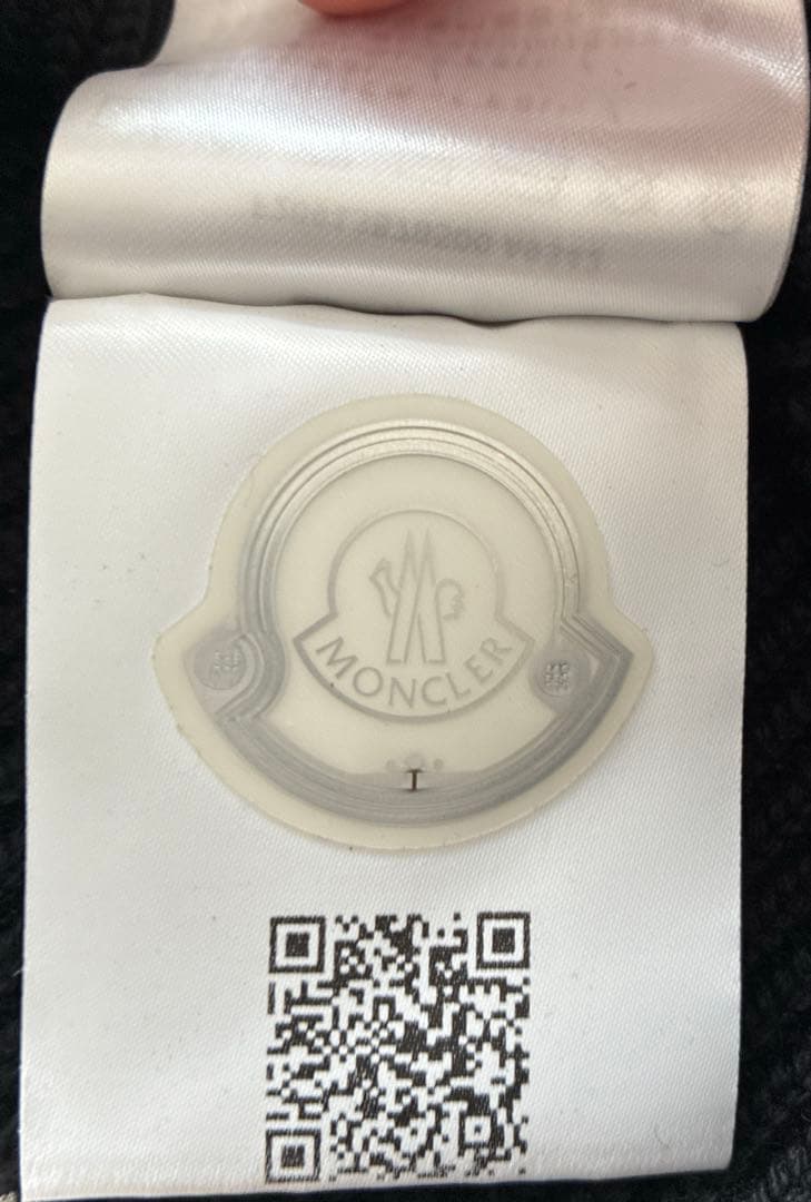 美品　MONCLER モンクレール　ニット帽　ビーニー　ブラック