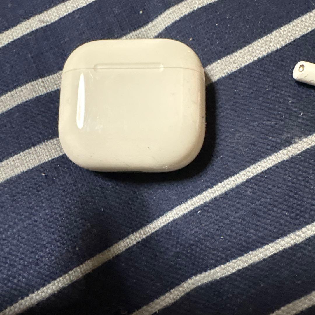 w*m様 AirPods4 ノイキャンなし ケース付き