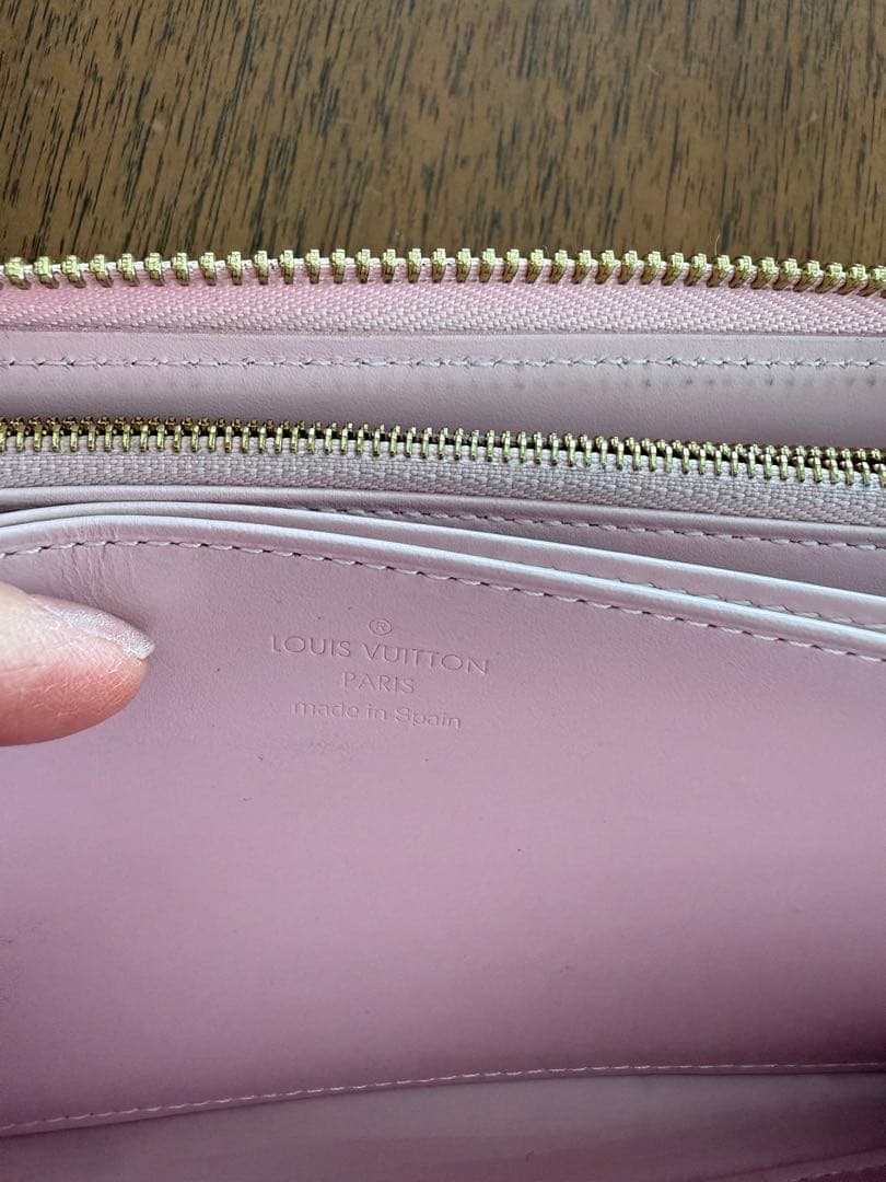 ルイヴィトン　Louis Vuitton ヴェルニ　ピンク エナメル 長財布