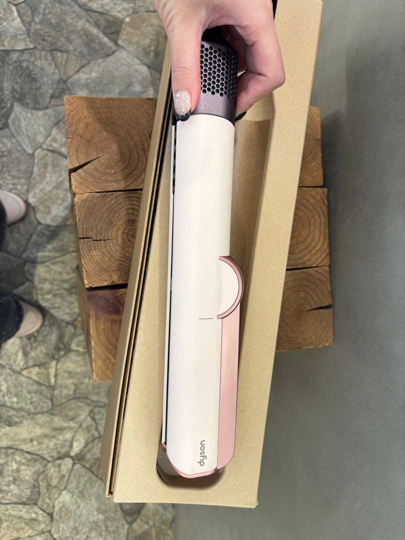 dyson airstraight ホワイト/ピンク