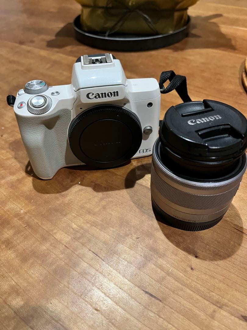 Canon EOS Ｍ50 ミラーレス一眼 ホワイト レンズ付き