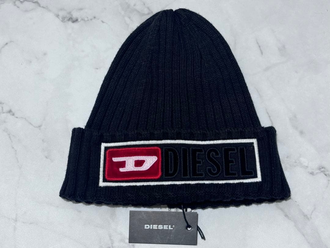 【新品レア】DIESEL 黒 ニット帽