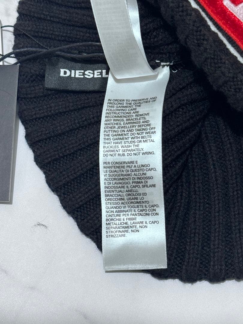 【新品レア】DIESEL 黒 ニット帽