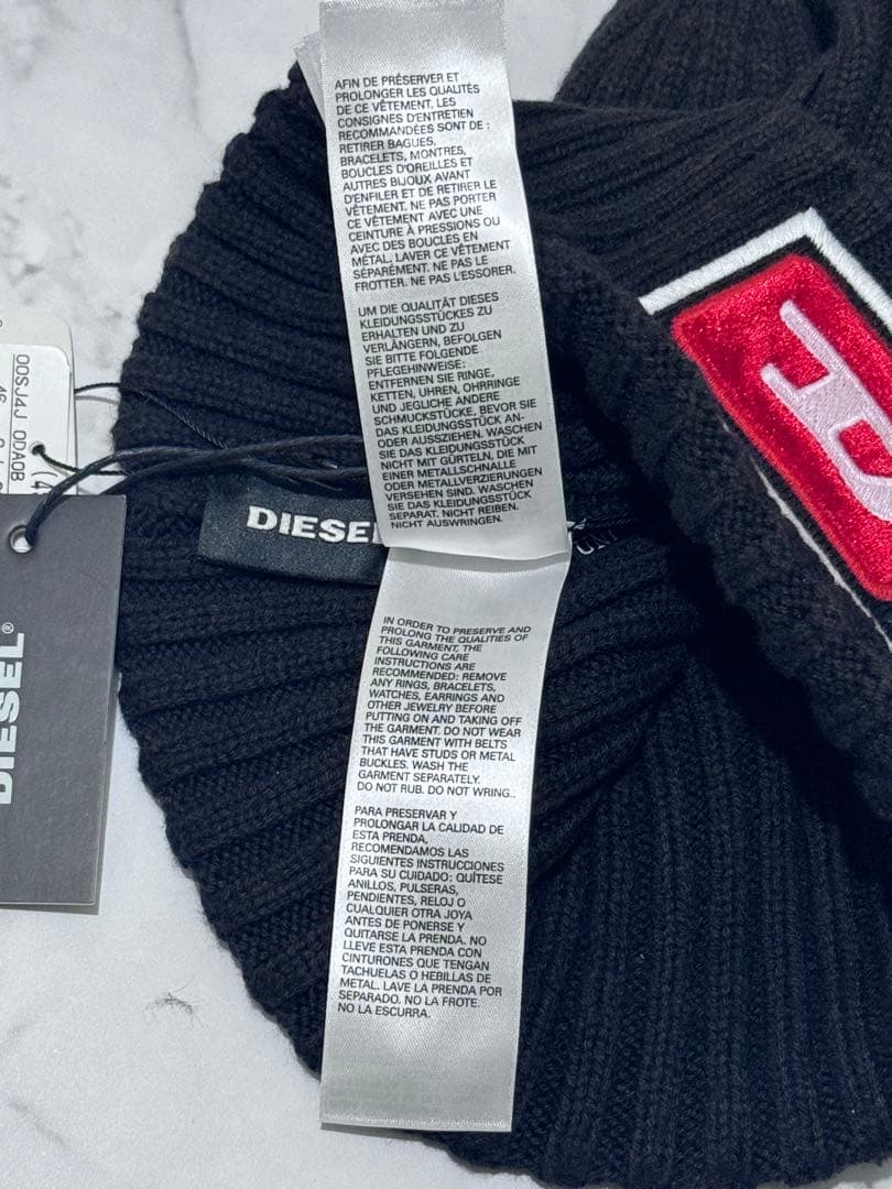 【新品レア】DIESEL 黒 ニット帽