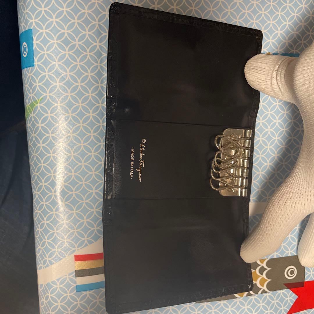 サルヴァト－レフェラガモのキ－ケースです