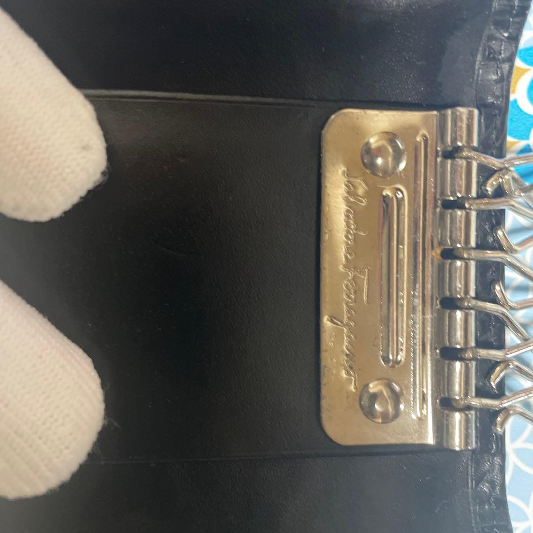 サルヴァト－レフェラガモのキ－ケースです