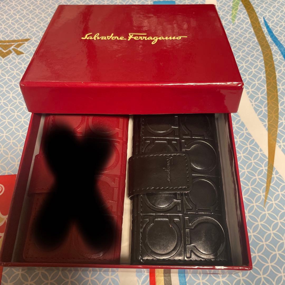 サルヴァト－レフェラガモのキ－ケースです