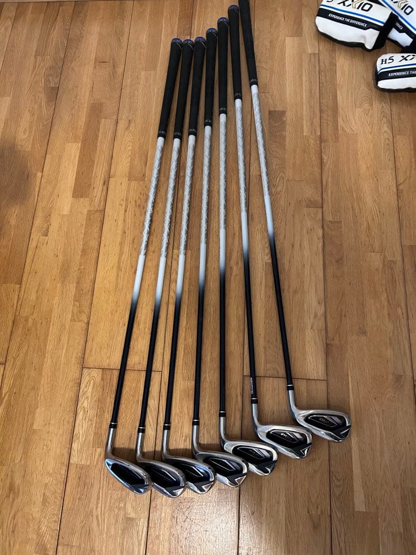 【美品】ゼクシオXXIO12ゴルフ11本セットバック付