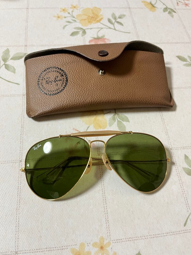Ray-Ban アビエーター サングラス（カバー付き）