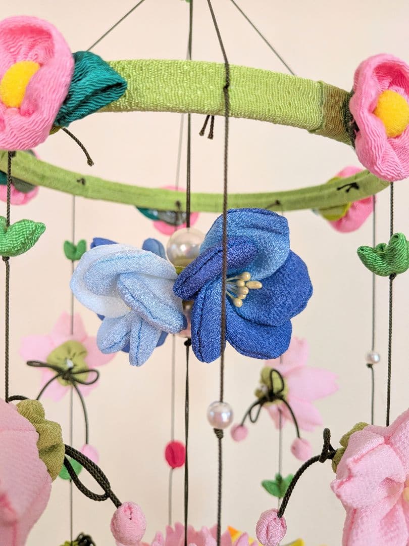 チロルパン「春のつるしかざり」「水仙」