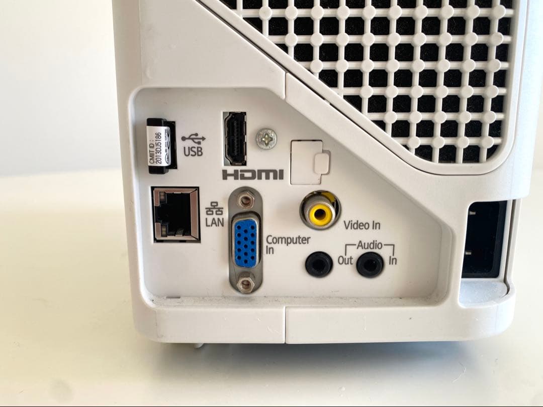 リコー 超単焦点 プロジェクター RICOH PJWX4152NI 黒い影あり