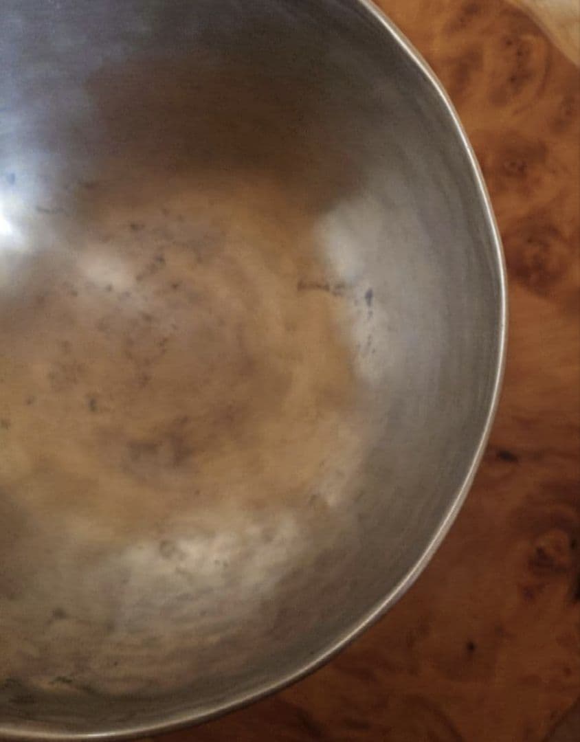 【本日限定価格】本物のシンギングボウルが欲しい方に　薄型　手打ち　チベット　密教