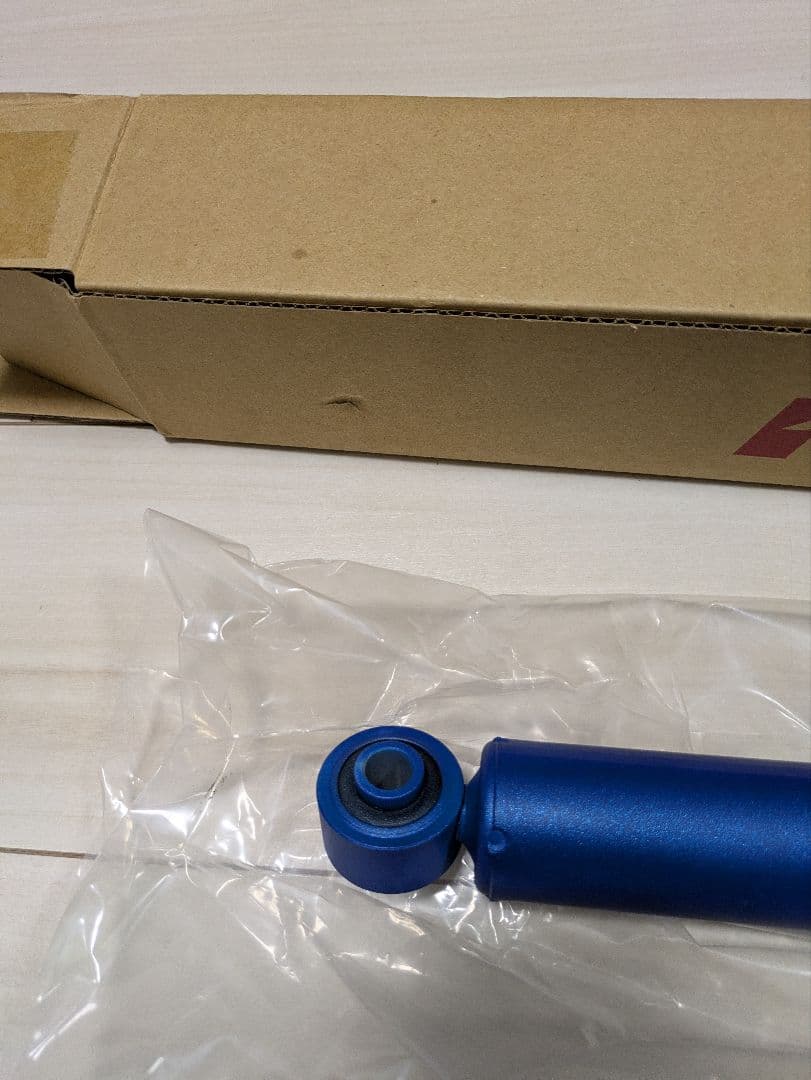 ジムニー jb64 ステアリングダンパー（KYB製）新品未使用品