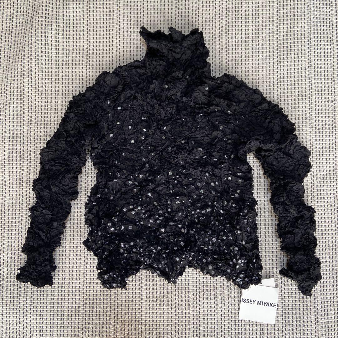 新品未使用　ISSEY MIYAKE 長袖トップス サイズ2 ブラック　ドット