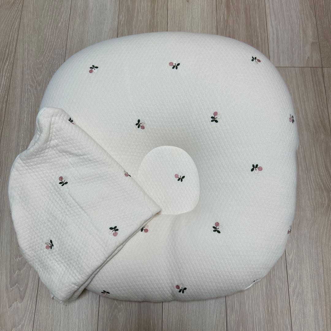 ロトトクッション(吐き戻し防止・背中スイッチ予防)ツートンチェリー柄