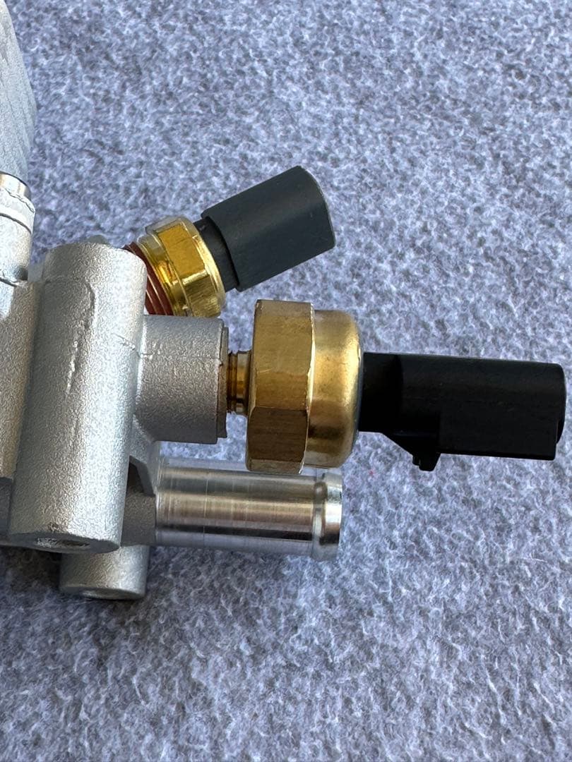 アルミオイルフィルターハウジング（ラングラーJKなど用）