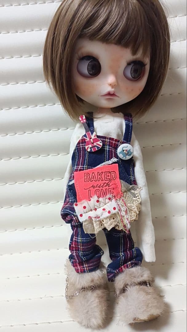 カスタムアイシードール　アウトフィットつき　ボブの女の子　リピーター割あり！