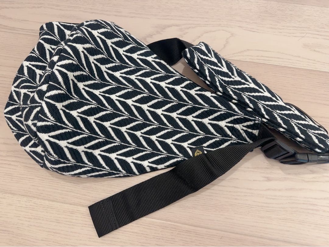 完売品⭐︎WILDRIDE 抱っこ紐 アクティブキャリー フェザー