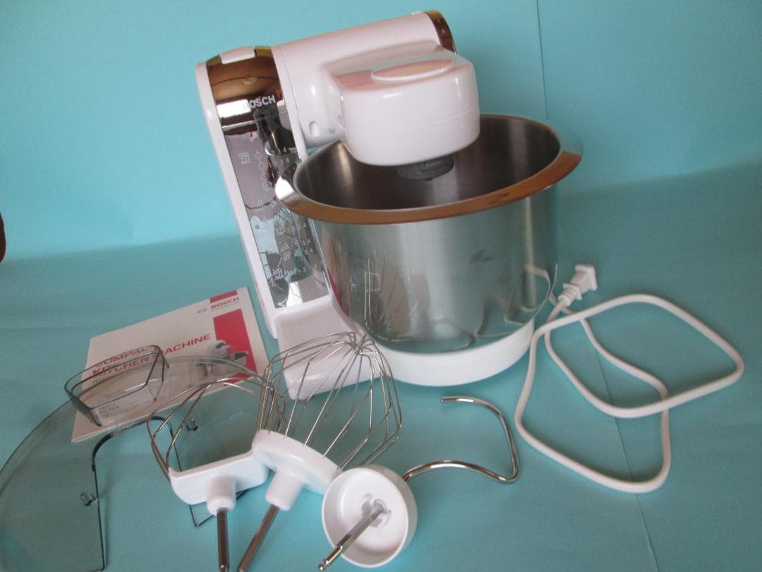 BOSCH　ボッシュコンパクトキッチンマシン　付属品元箱あり　パン・ケーキなどに