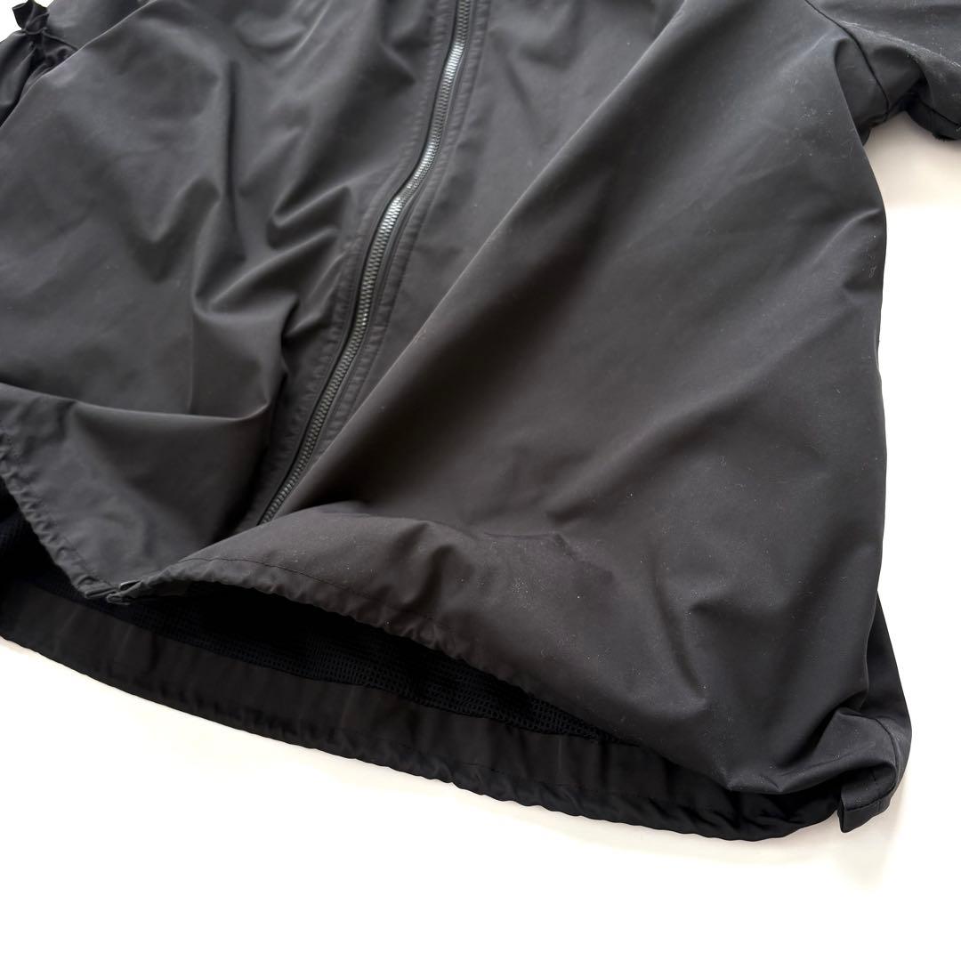 【美品】ダーマコレクション　フリルスリーブナイロンジップジャケット　ブラック