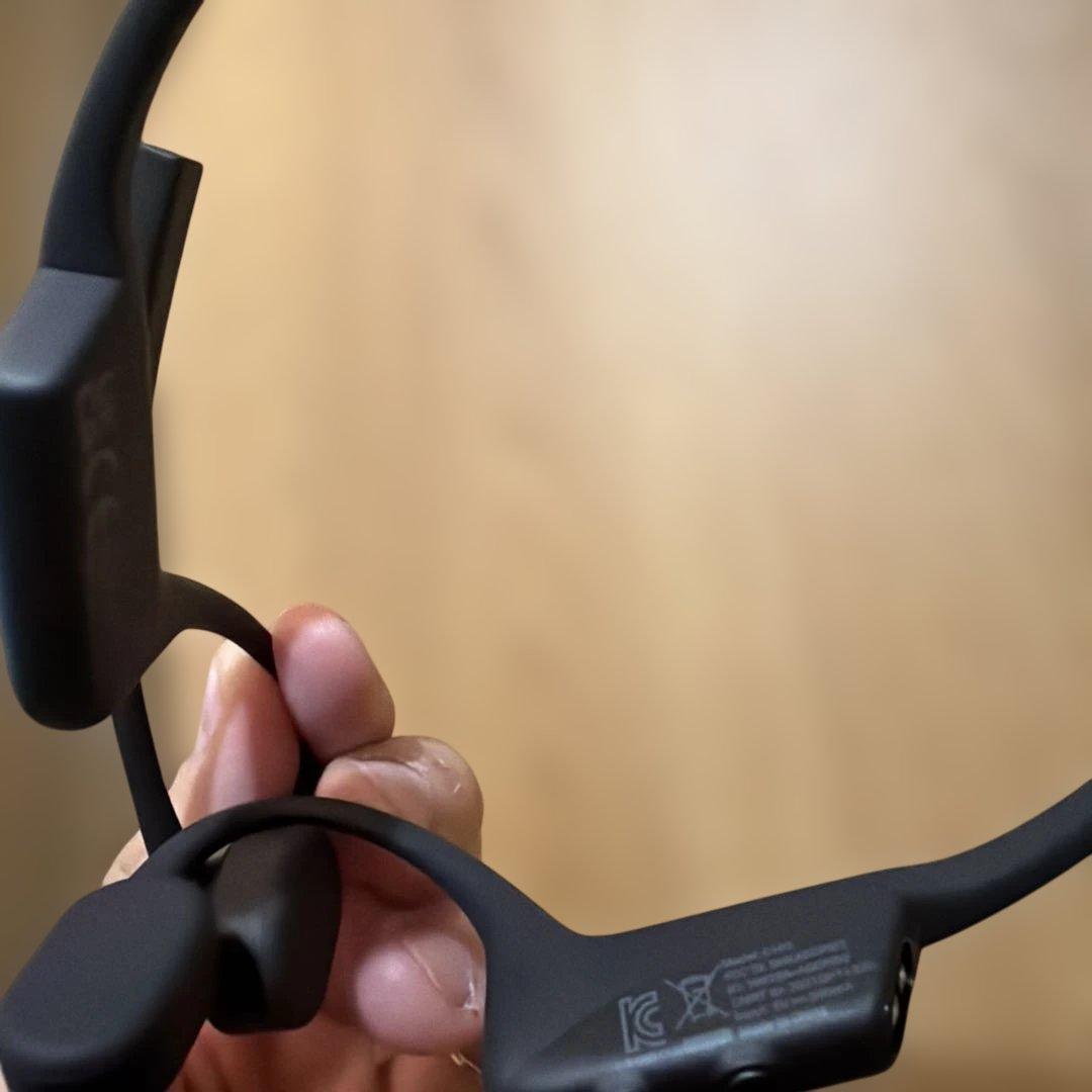 SHOKZ OPENCOMM 骨伝導イヤホン ブラック