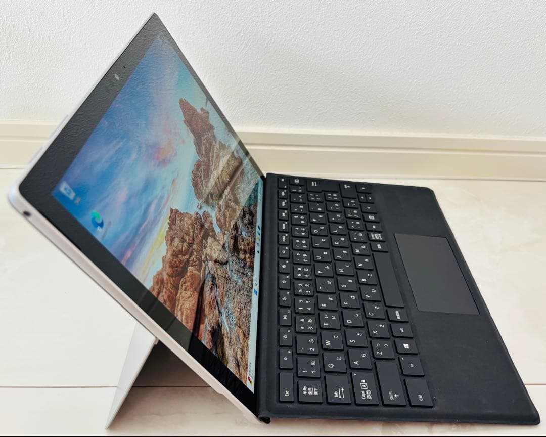 ●Microsoft Surface Pro 8GB SSD256GB