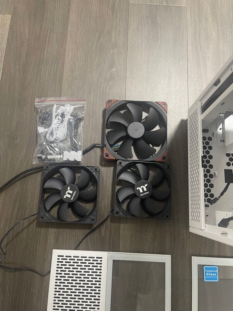 Thermaltake ホワイト ミニタワーケース