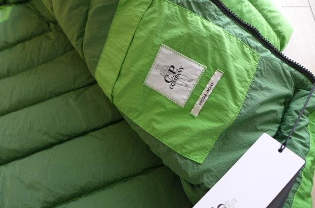 新品 C.P. COMPANY エコクローム ゴーグル ダウンジャケット