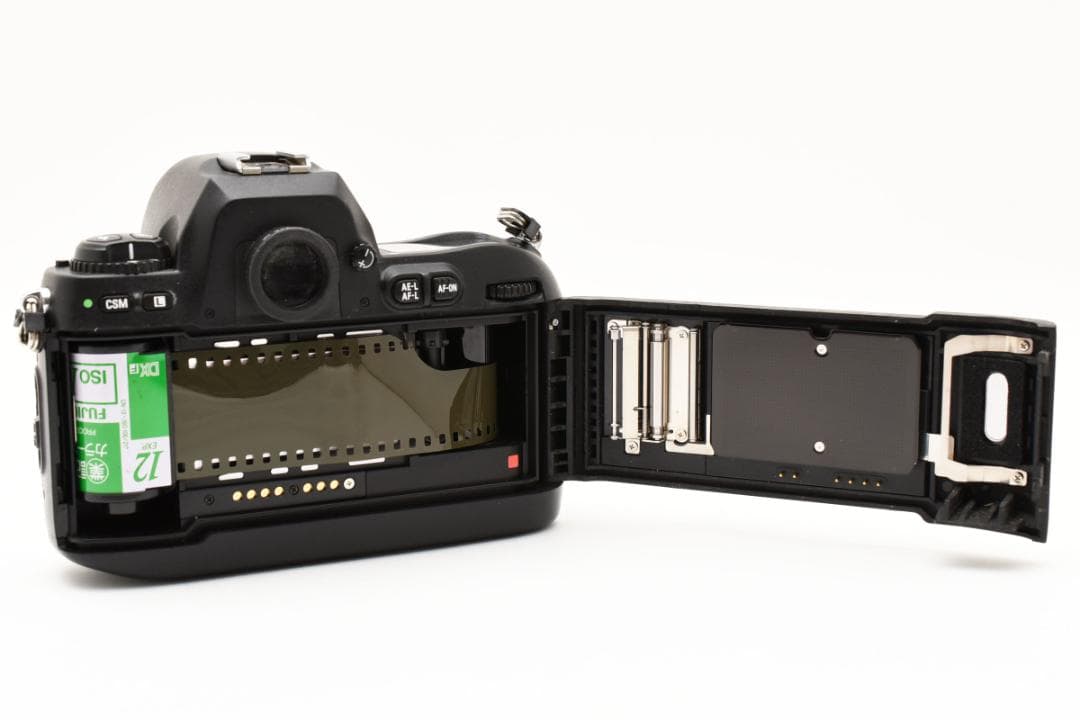 ニコン　Nikon F100 フィルムカメラボディ