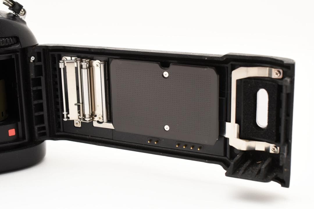 ニコン　Nikon F100 フィルムカメラボディ