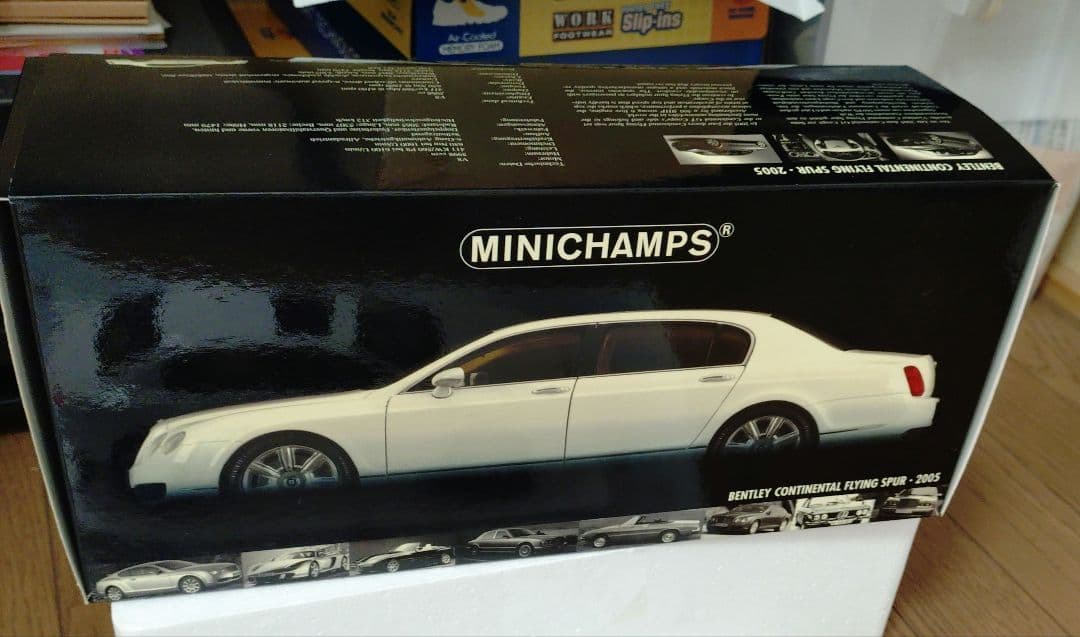 ミニチャンプス 1/18 ベントレー フライングスパー 2005