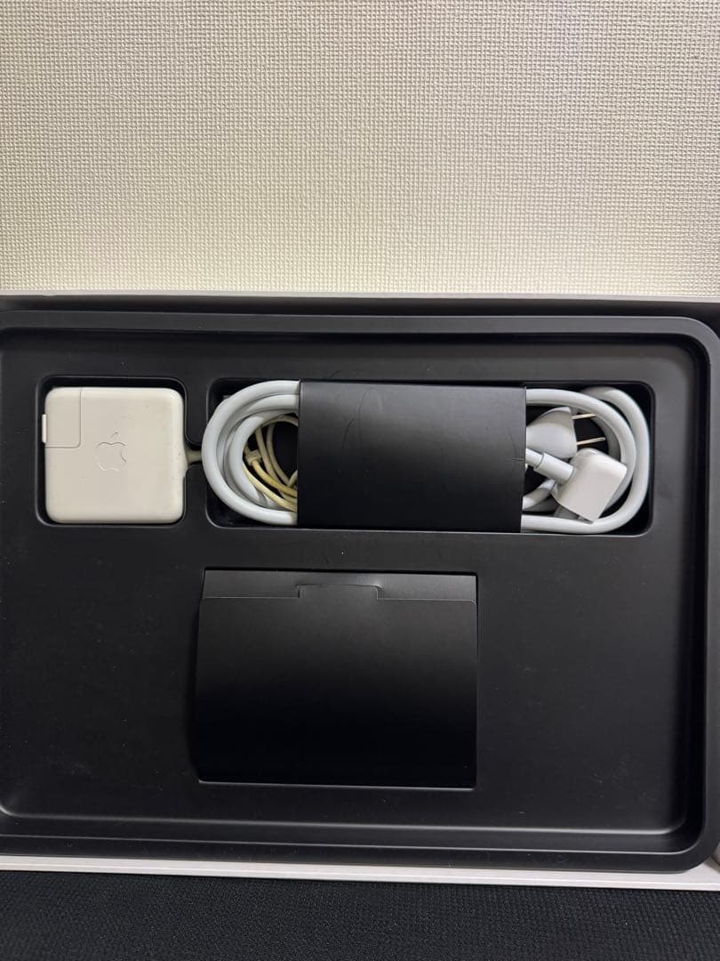 美品Apple MacBook Air 2017 13インチ　256GB・箱あり