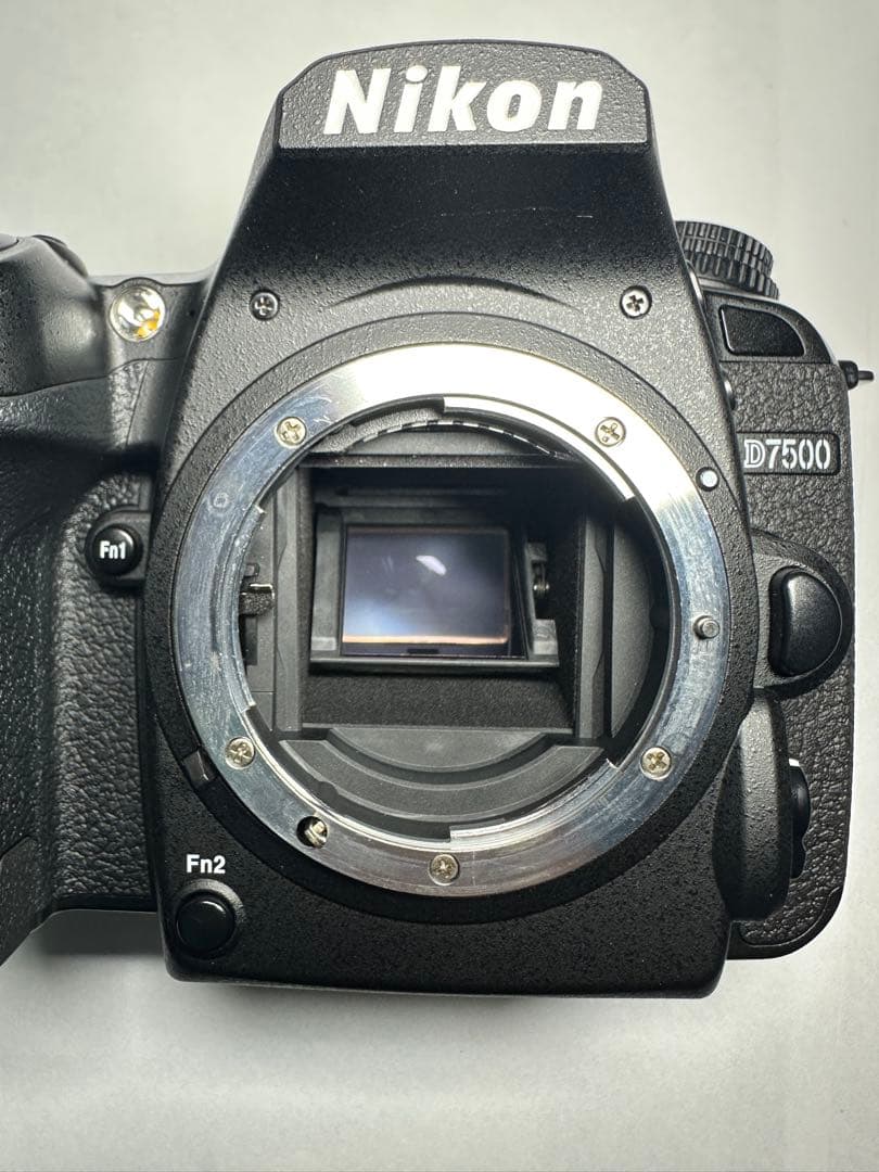 【6/16まで】Nikon D7500 一眼レフ カメラ 充電器・バッテリー付き