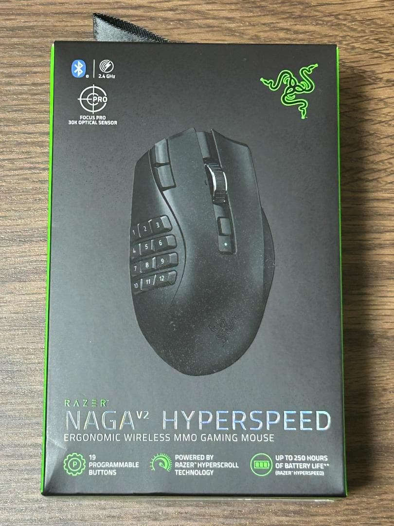 Razer Naga V2 HyperSpeed ゲーミングマウス