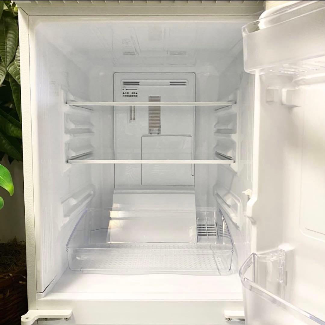 SHARP社☆2020年製メルカリだけど安心のキレイめ冷蔵庫