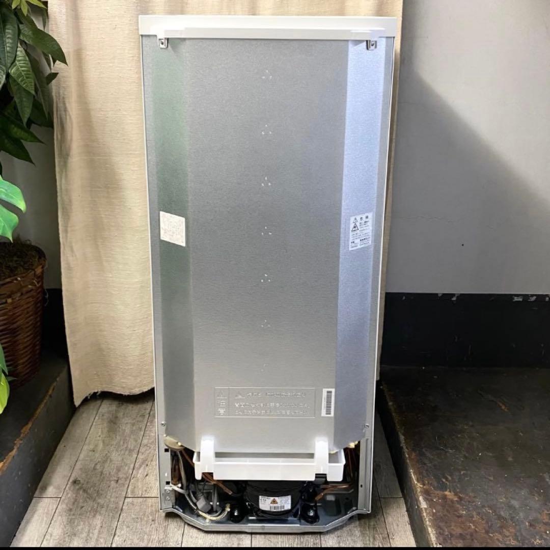 SHARP社☆2020年製メルカリだけど安心のキレイめ冷蔵庫