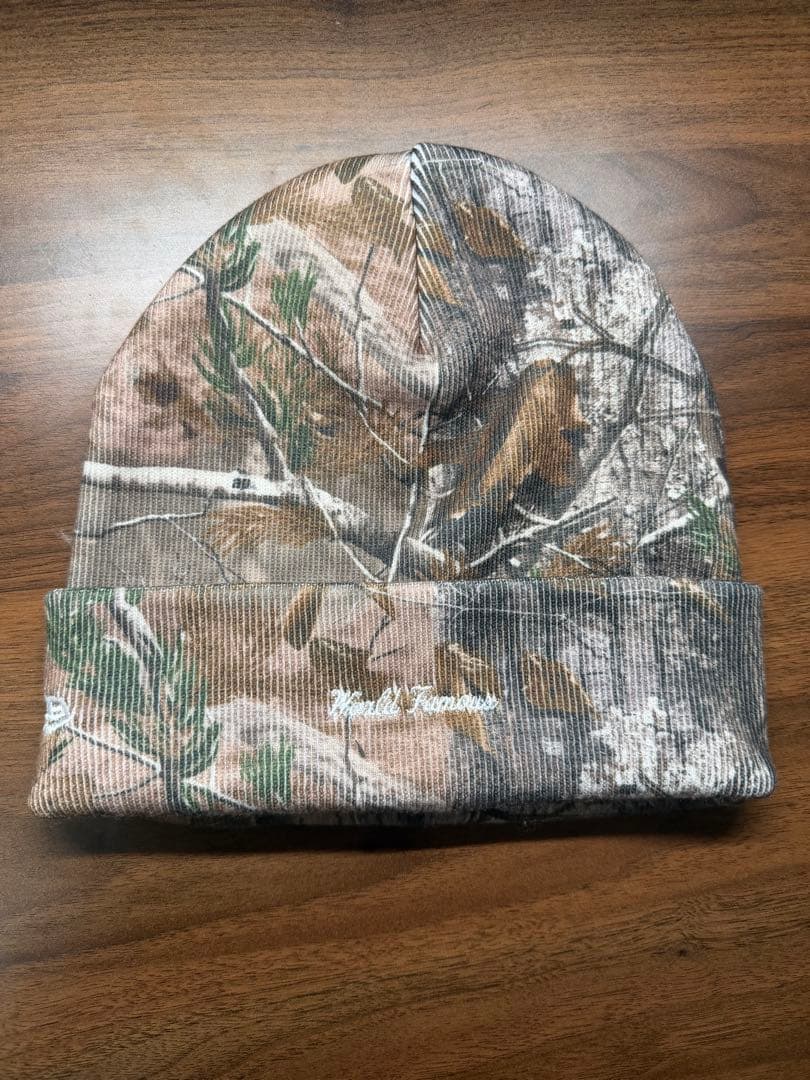 Supreme NewEra ビーニー カモ 25FW 鑑定書、鑑定バッジ付き