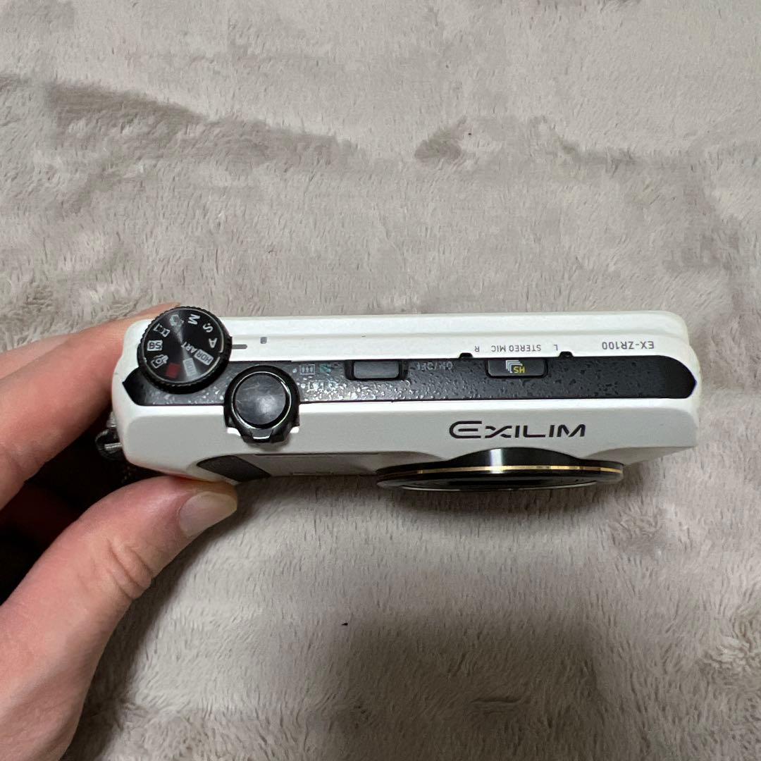 CASIO EXILIM デジカメ EX-ZR100 ホワイト ジャンク品